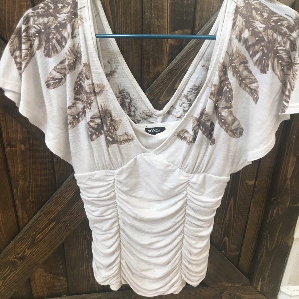 XOXO feather print top